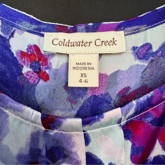 NEW Women’s XS Floral Sleeveless Blouse Top Watercolor Print Work Travel Spring - Picture 3 of 7